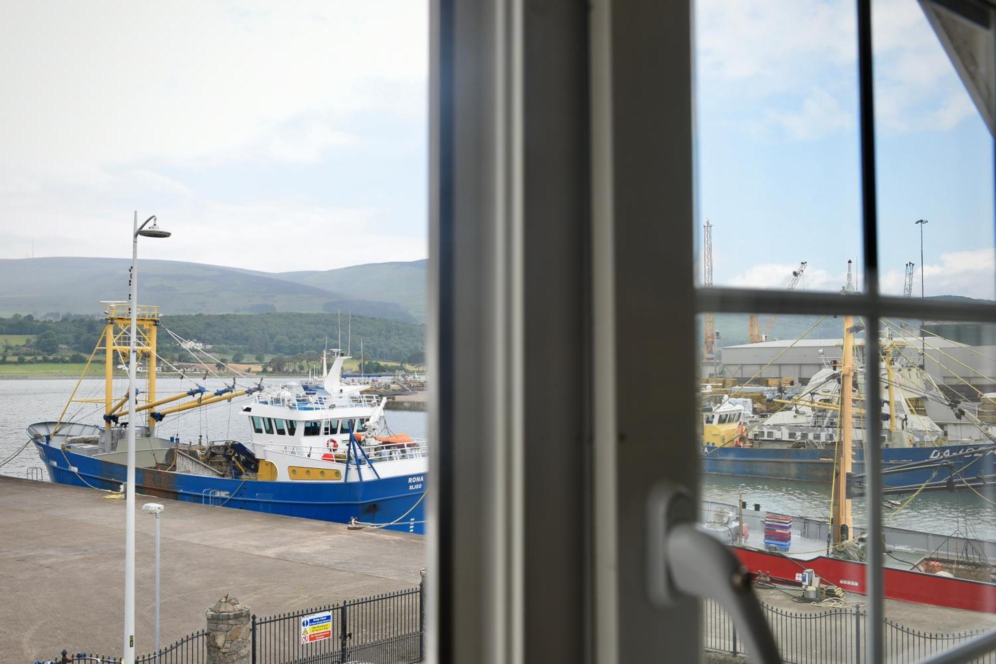 The Lough & Quay Accommodation Town Centre Warrenpoint Exterior foto