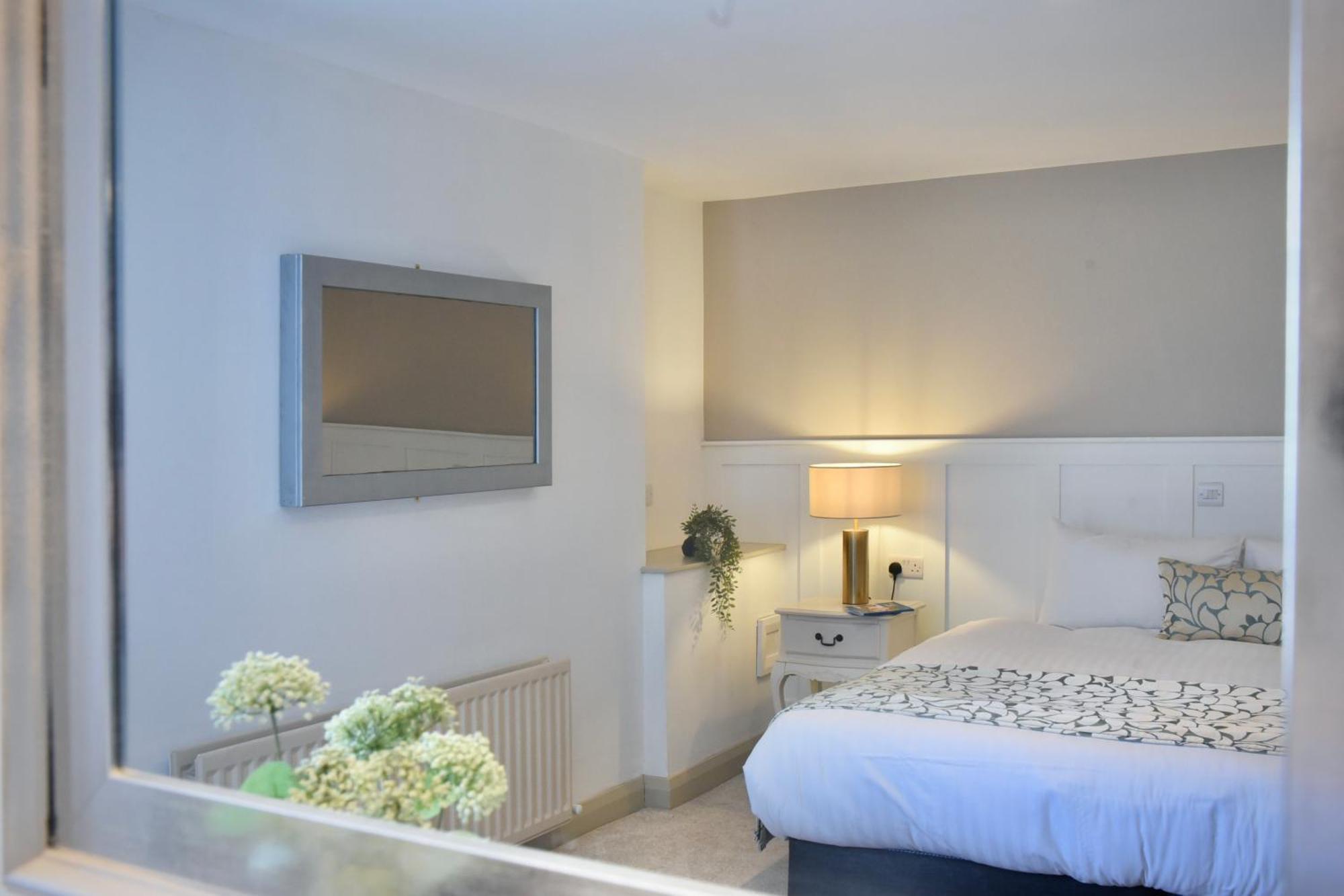 The Lough & Quay Accommodation Town Centre Warrenpoint Exterior foto